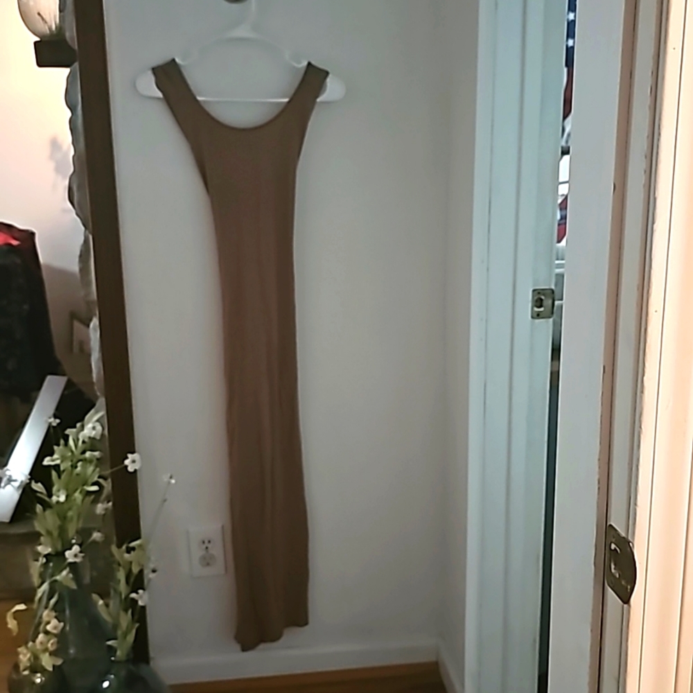 Medium tan dress